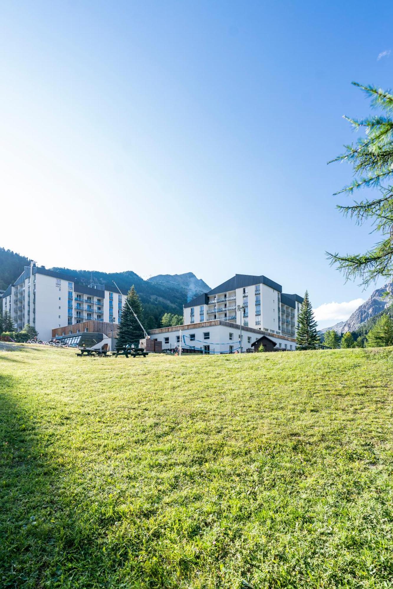 Villages Clubs Du Soleil - Montgenevre Bagian luar foto